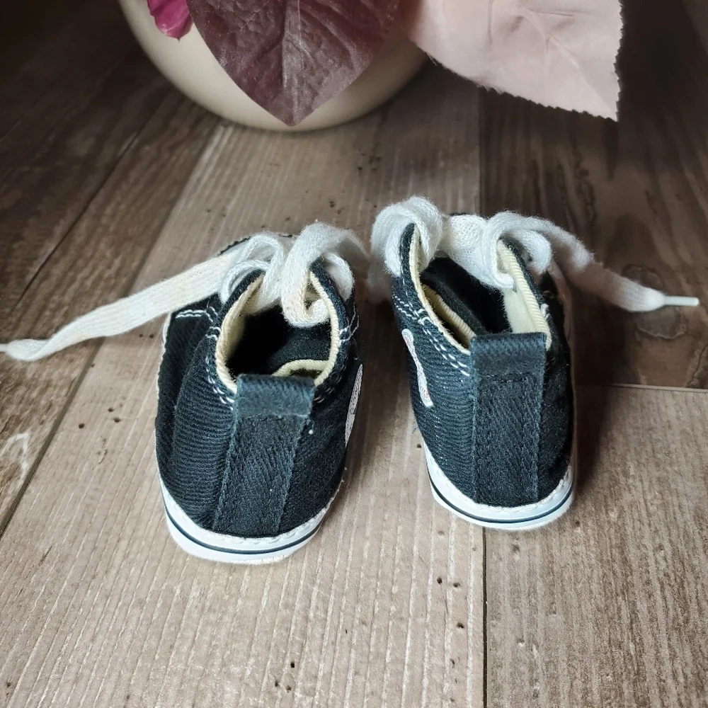 Converse All-Star Chuck Taylor High Top Crib Baby Shoes Size 3 Black